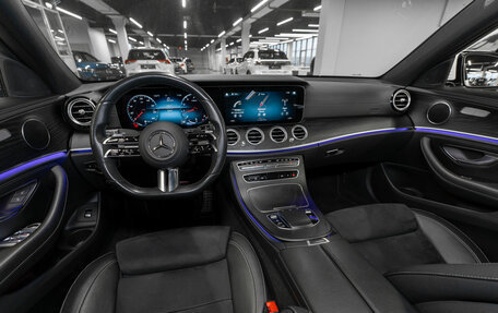 Mercedes-Benz E-Класс, 2021 год, 4 900 000 рублей, 7 фотография