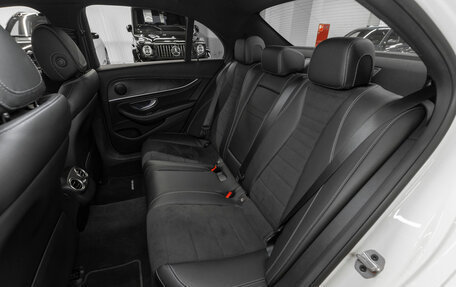Mercedes-Benz E-Класс, 2021 год, 4 900 000 рублей, 12 фотография