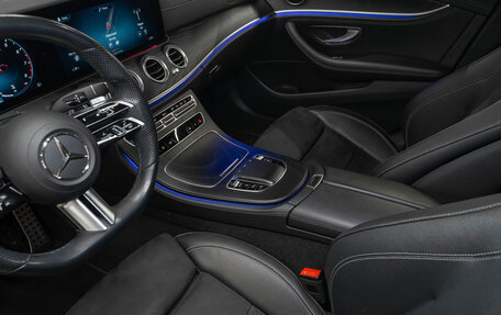 Mercedes-Benz E-Класс, 2021 год, 4 900 000 рублей, 15 фотография