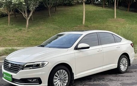 Volkswagen Lavida, 2021 год, 1 500 000 рублей, 2 фотография
