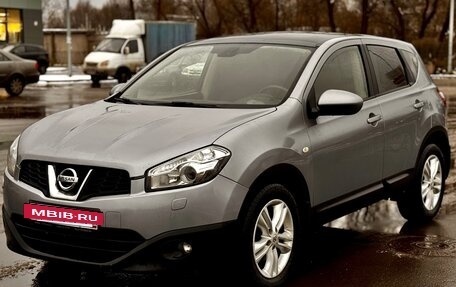 Nissan Qashqai, 2010 год, 1 055 000 рублей, 2 фотография