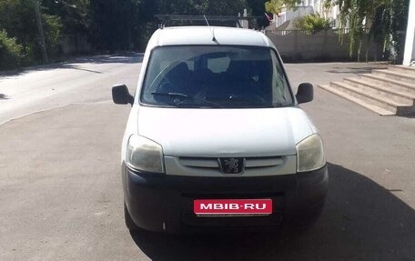 Peugeot Partner II рестайлинг 2, 2011 год, 400 000 рублей, 1 фотография