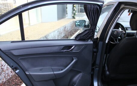 Skoda Rapid I, 2015 год, 1 045 000 рублей, 12 фотография