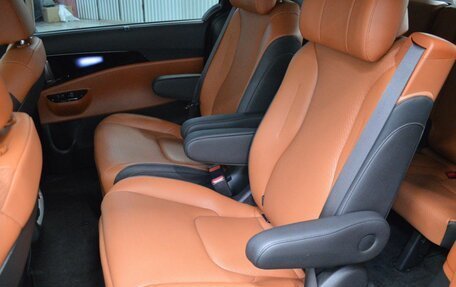 KIA Carnival, 2023 год, 4 950 000 рублей, 9 фотография