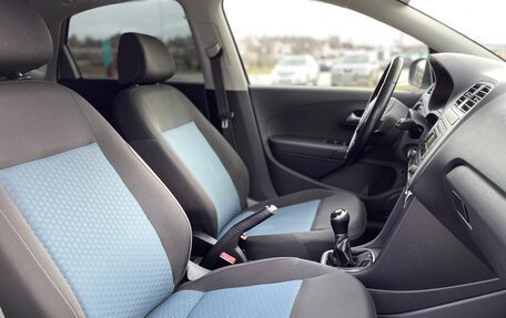 Volkswagen Polo VI (EU Market), 2013 год, 830 000 рублей, 17 фотография