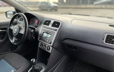 Volkswagen Polo VI (EU Market), 2013 год, 830 000 рублей, 18 фотография