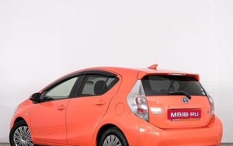 Toyota Aqua I, 2013 год, 889 000 рублей, 5 фотография