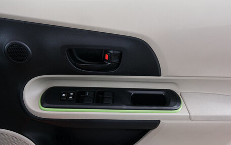 Toyota Aqua I, 2013 год, 889 000 рублей, 20 фотография