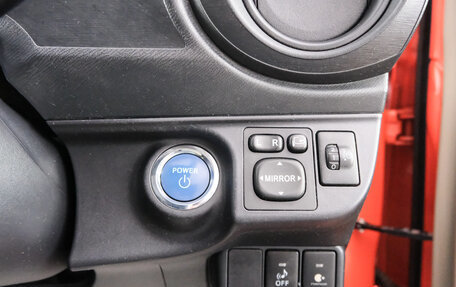 Toyota Aqua I, 2013 год, 889 000 рублей, 19 фотография