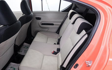 Toyota Aqua I, 2013 год, 889 000 рублей, 22 фотография