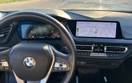 BMW 1 серия, 2020 год, 2 100 000 рублей, 12 фотография