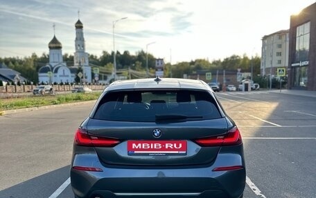 BMW 1 серия, 2020 год, 2 100 000 рублей, 3 фотография