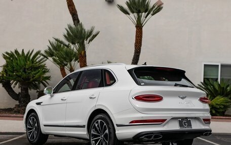 Bentley Bentayga I, 2025 год, 29 940 548 рублей, 7 фотография