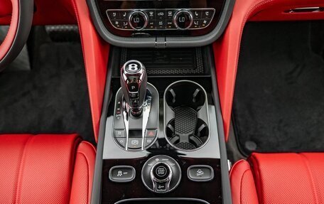 Bentley Bentayga I, 2025 год, 29 940 548 рублей, 12 фотография