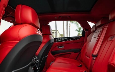 Bentley Bentayga I, 2025 год, 29 940 548 рублей, 24 фотография