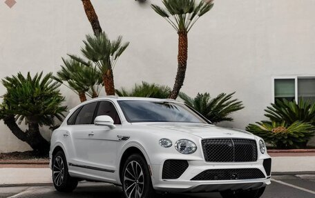 Bentley Bentayga I, 2025 год, 29 940 548 рублей, 38 фотография