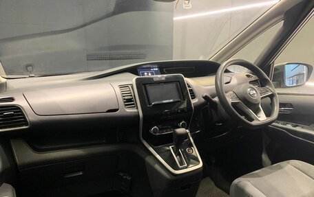 Nissan Serena IV, 2017 год, 1 825 000 рублей, 9 фотография