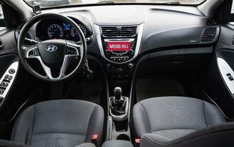 Hyundai Solaris II рестайлинг, 2013 год, 750 000 рублей, 13 фотография