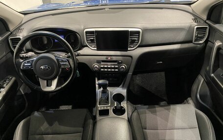 KIA Sportage IV рестайлинг, 2019 год, 2 415 000 рублей, 10 фотография