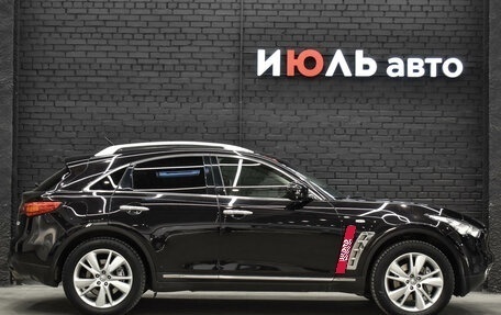 Infiniti QX70, 2014 год, 2 490 000 рублей, 9 фотография