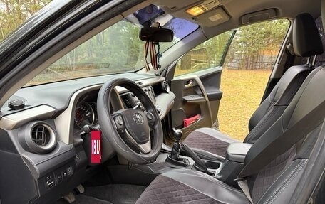 Toyota RAV4, 2013 год, 1 900 000 рублей, 10 фотография