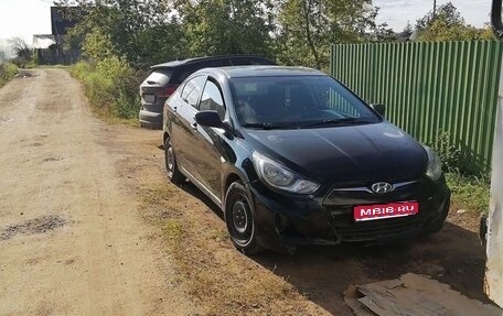 Hyundai Solaris II рестайлинг, 2013 год, 400 000 рублей, 1 фотография