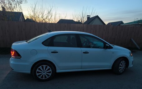 Volkswagen Polo VI (EU Market), 2019 год, 800 000 рублей, 3 фотография