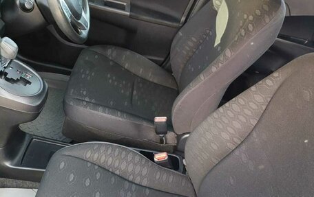 Toyota Ractis II, 2012 год, 960 000 рублей, 12 фотография