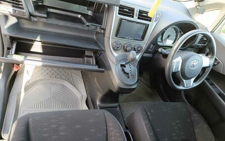 Toyota Ractis II, 2012 год, 960 000 рублей, 13 фотография