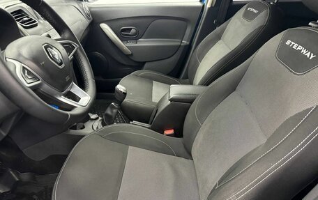 Renault Logan II, 2021 год, 899 000 рублей, 9 фотография