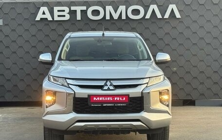 Mitsubishi L200 IV рестайлинг, 2020 год, 2 900 000 рублей, 4 фотография