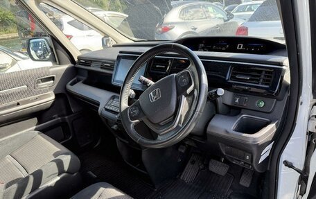 Honda Stepwgn IV, 2015 год, 1 739 000 рублей, 14 фотография