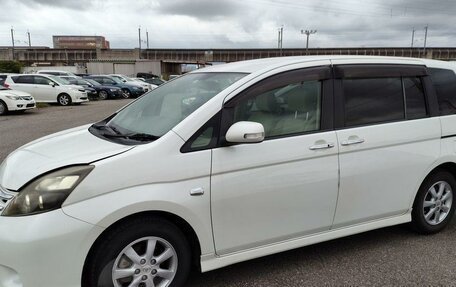 Toyota ISis I, 2010 год, 1 069 000 рублей, 2 фотография