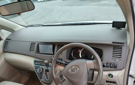 Toyota ISis I, 2010 год, 1 069 000 рублей, 15 фотография