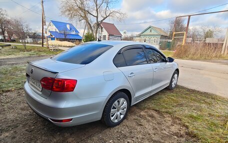 Volkswagen Jetta VI, 2013 год, 920 000 рублей, 2 фотография