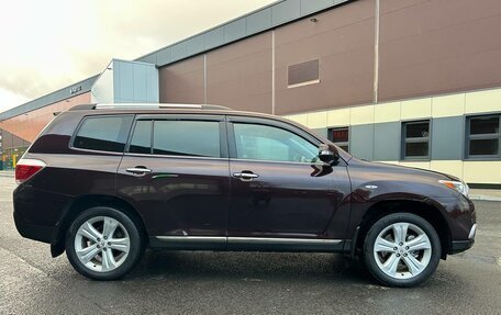 Toyota Highlander III, 2011 год, 1 550 000 рублей, 12 фотография