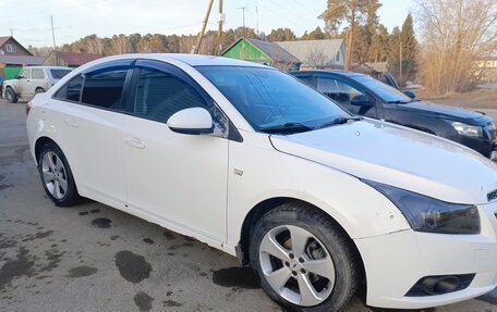 Chevrolet Cruze II, 2011 год, 560 000 рублей, 2 фотография