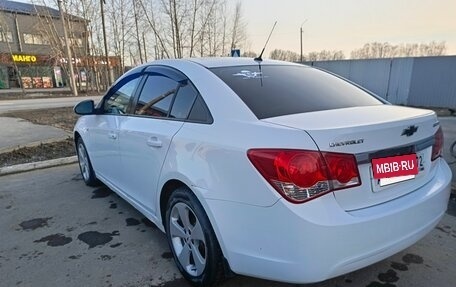 Chevrolet Cruze II, 2011 год, 560 000 рублей, 4 фотография