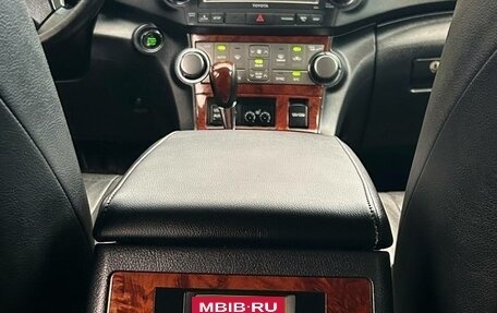 Toyota Highlander III, 2011 год, 1 550 000 рублей, 7 фотография