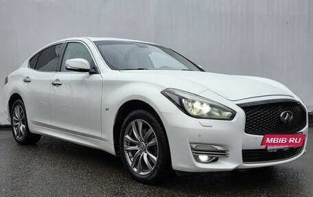 Infiniti Q70 I, 2015 год, 1 800 000 рублей, 3 фотография
