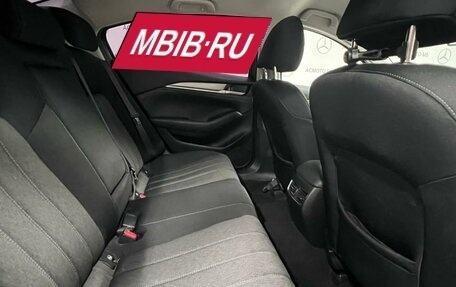 Mazda 6, 2020 год, 2 300 000 рублей, 12 фотография