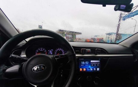 KIA Rio IV, 2018 год, 825 000 рублей, 6 фотография