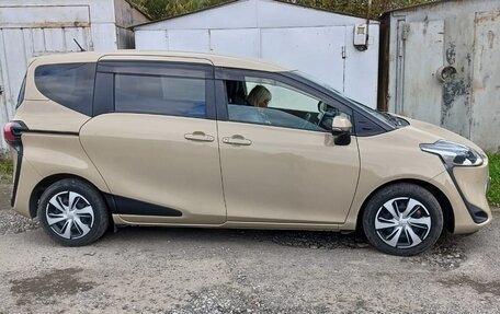 Toyota Sienta II, 2021 год, 1 729 000 рублей, 31 фотография