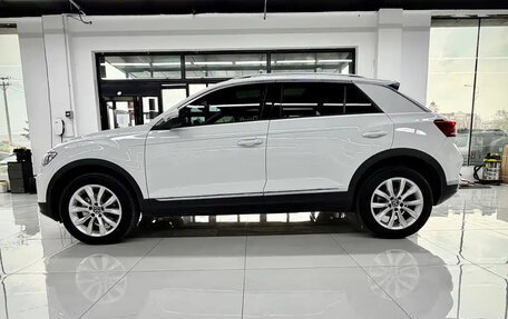 Volkswagen T-Roc I, 2022 год, 1 870 000 рублей, 9 фотография