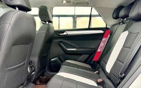 Volkswagen T-Roc I, 2022 год, 1 870 000 рублей, 11 фотография