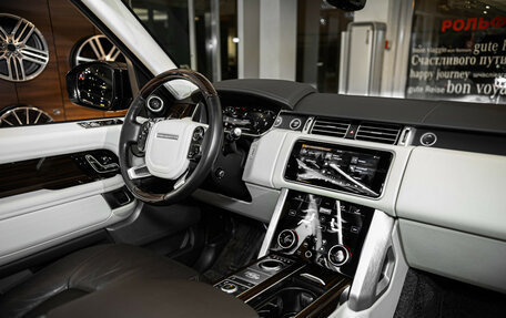 Land Rover Range Rover IV рестайлинг, 2021 год, 12 000 000 рублей, 6 фотография