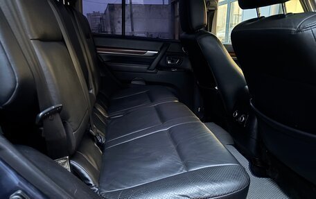 Mitsubishi Pajero IV, 2006 год, 1 060 000 рублей, 16 фотография