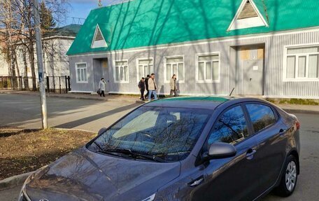 KIA Rio III рестайлинг, 2013 год, 647 000 рублей, 2 фотография