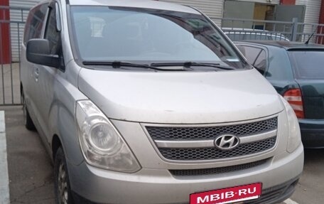 Hyundai Grand Starex Grand Starex I рестайлинг 2, 2008 год, 885 000 рублей, 2 фотография