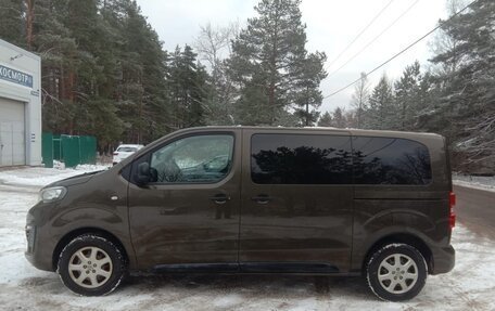 Peugeot Traveller I, 2018 год, 1 707 777 рублей, 2 фотография